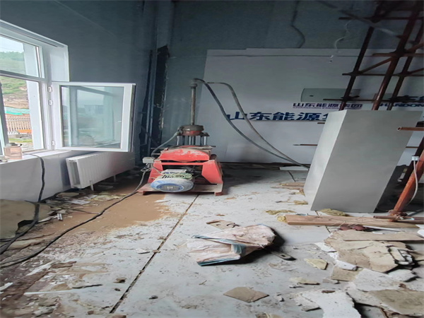 木垒地基基础下沉墙体裂缝加固注浆顶升施工